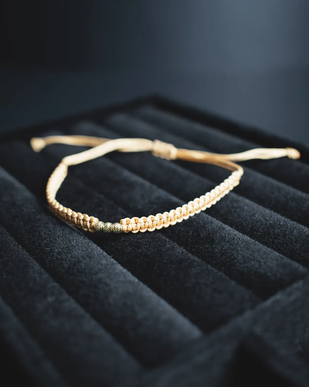 Esencia — manilla EDEN en oro 18k